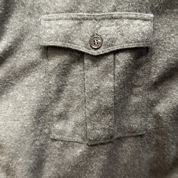 Burberry button up shirt - Picture 4 of 8